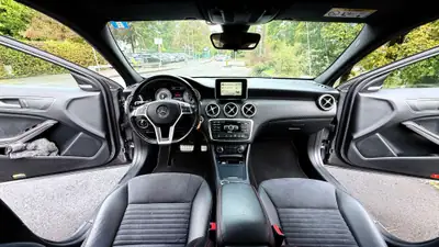 Mercedes-Benz A 200 AMG Line — Compacte sportive, 151'000 km, sans sinistre — Thumbnail 9