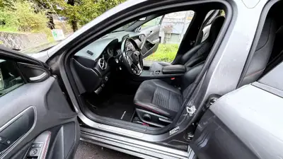 Mercedes-Benz A 200 AMG Line — Compacte sportive, 151'000 km, sans sinistre — Thumbnail 10