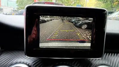Mercedes-Benz A 200 AMG Line — Compacte sportive, 151'000 km, sans sinistre — Thumbnail 16