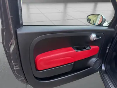 Fiat 500 TwinAir Turbo Matt Black — Citadine urbaine économe et entretenue — Miniatur 12
