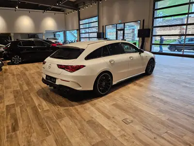 Mercedes-Benz CLA 35 AMG Shooting Brake — Sportivité 4Matic, 306 ch, équipements premium — Thumbnail 9