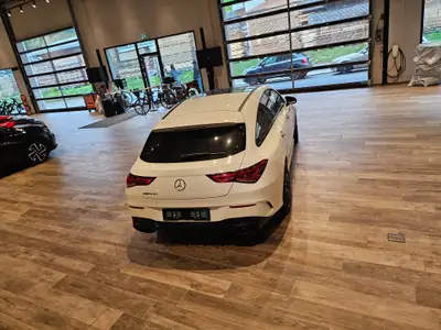 Mercedes-Benz CLA 35 AMG Shooting Brake — Sportivité 4Matic, 306 ch, équipements premium — Thumbnail 12