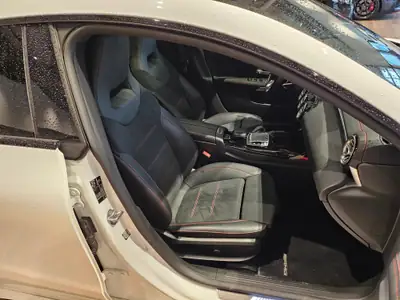 Mercedes-Benz CLA 35 AMG Shooting Brake — Sportivité 4Matic, 306 ch, équipements premium — Thumbnail 19