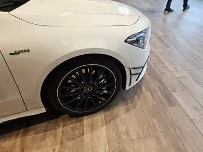 Mercedes-Benz CLA 35 AMG Shooting Brake — Sportivité 4Matic, 306 ch, équipements premium — Thumbnail 21