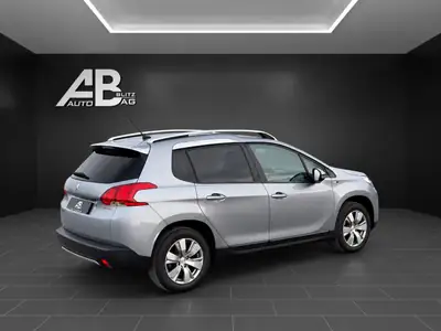 Peugeot 2008 1.2 VTI Style — Compact urbain robust, contrôle technique frais & garantie incluse — dashboard