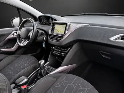 Peugeot 2008 1.2 VTI Style — Compact urbain robust, contrôle technique frais & garantie incluse — Thumbnail 10