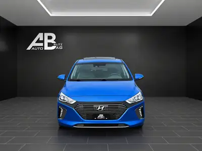 Hyundai Ioniq 1.6 GDi Plug-in Hybrid — Berline écologique, 58 000 km seulement — exterior view