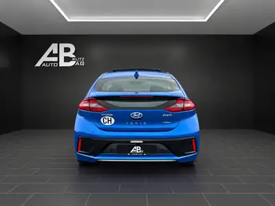 Hyundai Ioniq 1.6 GDi Plug-in Hybrid — Berline écologique, 58 000 km seulement — interior
