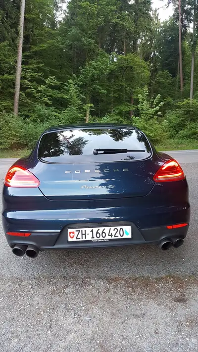 Porsche Panamera 4S 3.0 PDK — Berline sportive élégante, transmission intégrale, 180'000 km — détail