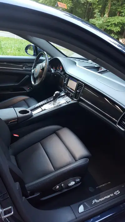 Porsche Panamera 4S 3.0 PDK — Berline sportive élégante, transmission intégrale, 180'000 km — Miniature 8
