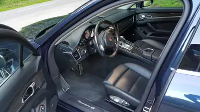 Porsche Panamera 4S 3.0 PDK — Berline sportive élégante, transmission intégrale, 180'000 km — Miniature 7