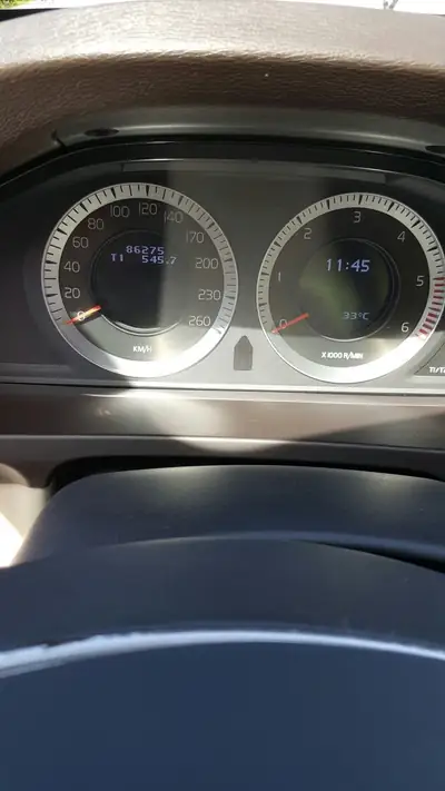 Volvo S60 D5 Momentum AWD — Berline premium diesel, 86 000 km seulement — détail
