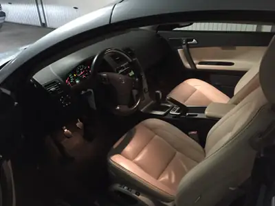 Volvo C70 T5 Summum — Cabriolet élégant, 230 ch et seulement 74 000 km — vista posteriore