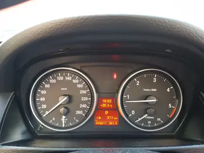 BMW X1 xDrive 25d Steptronic — SUV diesel performant, 70 000 km seulement — cruscotto