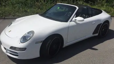 Porsche 911 Cabrio Carrera 2005 — Icône décapotable, 325 ch de pure sportivité — Armaturenbrett