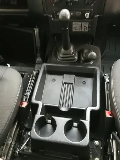 Land Rover Defender 110 SW — 7 places, turbo neuf, prêt à l'aventure — Thumbnail 11