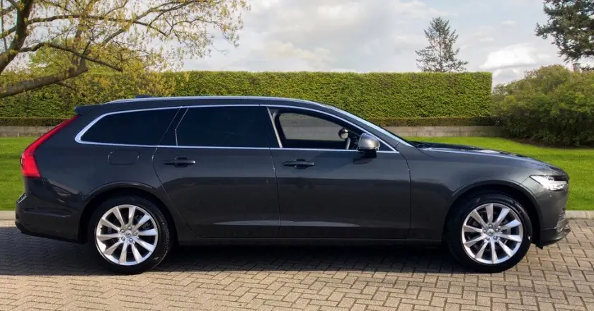 Volvo V90 D5 AWD Inscription — Break premium sans compromis, 48 000 km seulement — Außenansicht