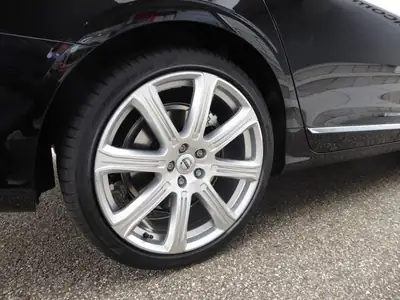 Volvo V90 D5 AWD Inscription — Break premium sans compromis, 48 000 km seulement — Armaturenbrett