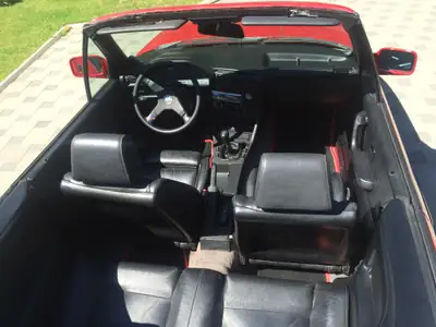 BMW 320i Cabrio 1989 — Cabriolet classique M-Technic, sans accident — Innenraum