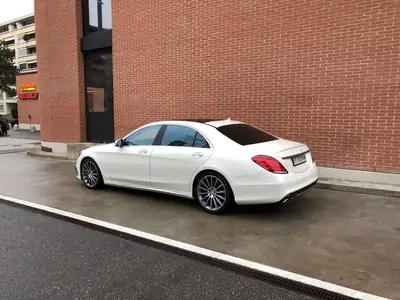 Mercedes-Benz S 500 4Matic 7G-Tronic — Berline de prestige, 455 ch, seulement 18 000 km — vista posteriore