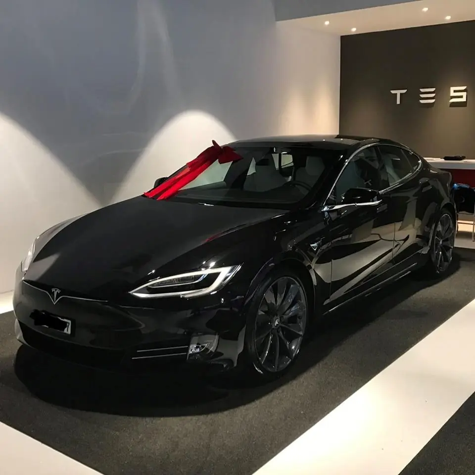 Tesla Model S 90 D — Berline électrique haute performance, 28 000 km seulement — Außenansicht
