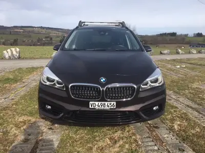 BMW 220 Gran Tourer xDrive — Monospace 7 places, toit panoramique, diesel efficace — vista posteriore
