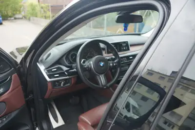 BMW X6 M50d Steptronic — SUV coupé diesel premium, 381 ch et transmission intégrale — Miniatur 7