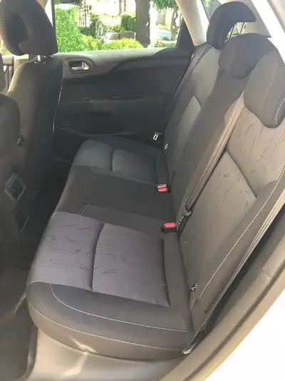 Citroën C4 Berline 1.2 THP Black Top — Berline compacte économique, 53'200 km seulement — vista posteriore