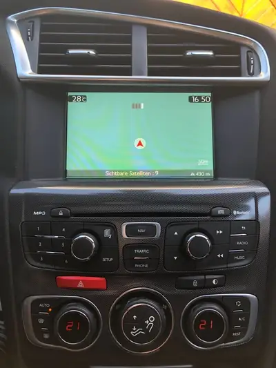 Citroën C4 Berline 1.2 THP Black Top — Berline compacte économique, 53'200 km seulement — Miniatura 9