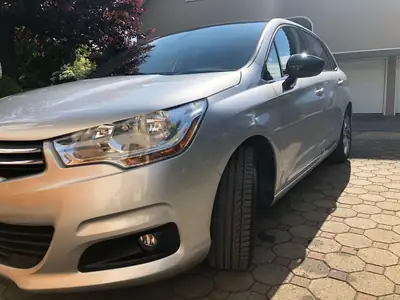 Citroën C4 Berline 1.2 THP Black Top — Berline compacte économique, 53'200 km seulement — Miniatura 12
