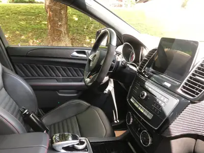 Mercedes-Benz GLE 43 AMG Coupé — Élégance sportive et performances brutes, très peu kilométré — Miniatura 11