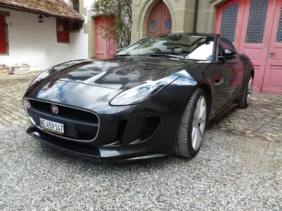 Jaguar F-Type Coupé 3.0 V6 Superchargé — Sportive britannique affûtée, 35 000 km — vista esterna