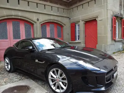 Jaguar F-Type Coupé 3.0 V6 Superchargé — Sportive britannique affûtée, 35 000 km — cruscotto