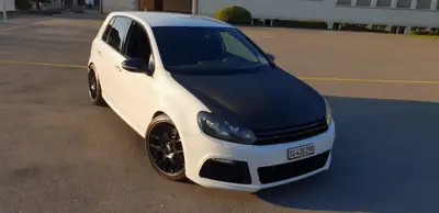 VW Golf 2.0 TSI R 4Motion — Performance 270 ch, Transmission intégrale, Occasion fiable — rear view