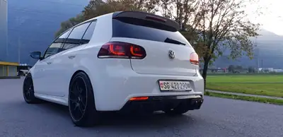 VW Golf 2.0 TSI R 4Motion — Performance 270 ch, Transmission intégrale, Occasion fiable — dashboard