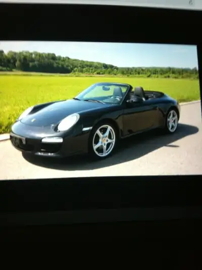 Porsche 911 Cabrio Carrera 4S — Roadster de prestige, 355 ch tous-terrains — arrière