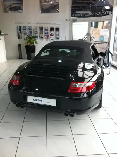 Porsche 911 Cabrio Carrera 4S — Roadster de prestige, 355 ch tous-terrains — Miniature 9