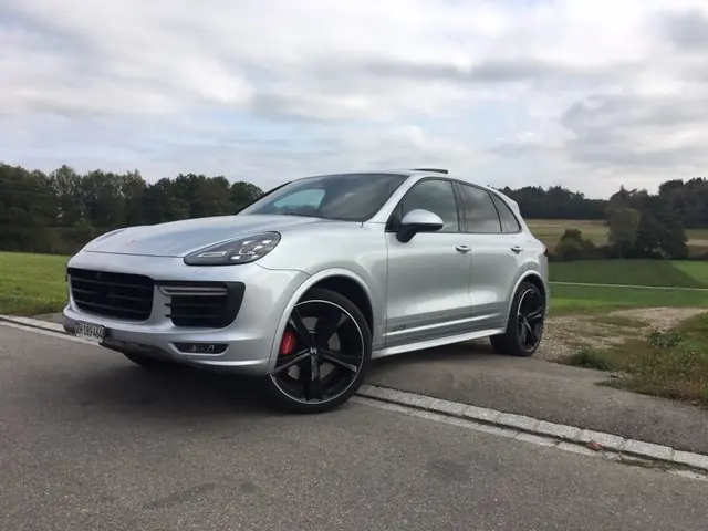 Porsche Cayenne 2016 occasion Oberhasli — 3