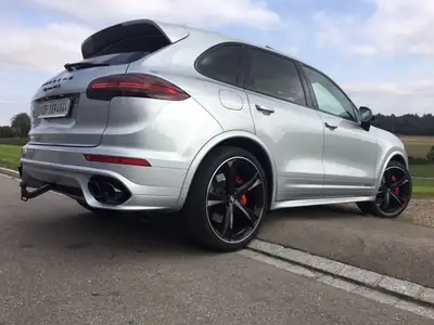 Porsche Cayenne GTS 2016 — SUV sportif 440 ch, entretien récent et garantie complète — Miniatura 7