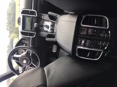 Porsche Cayenne GTS 2016 — SUV sportif 440 ch, entretien récent et garantie complète — Miniatura 10