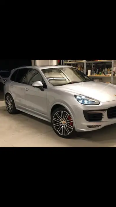 Porsche Cayenne GTS 2016 — SUV sportif 440 ch, entretien récent et garantie complète — Miniatura 12