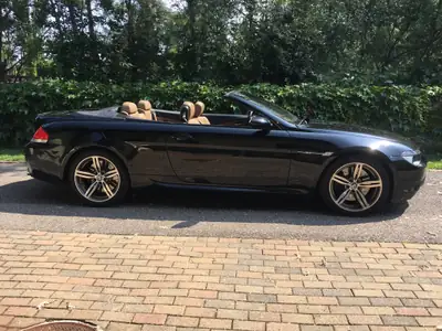 BMW M6 Cabrio V10 — Roadster haute performance, 21'430 km seulement — vue extérieure