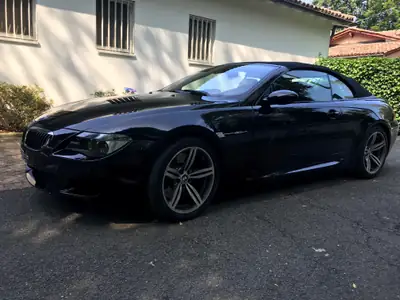 BMW M6 Cabrio V10 — Roadster haute performance, 21'430 km seulement — détail