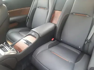 Rolls-Royce Wraith 6.6 V12 Sondermodell « Inspired by Film » — Coupé de prestige CH, 15'000 km — Miniatura 11