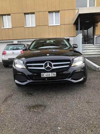 Mercedes-Benz C 250 BlueTEC Exclusive 4Matic — Diesel puissant, 44 500 km seulement — fianco