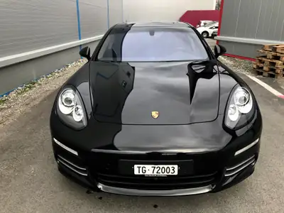 Porsche Panamera 4 3.6 PDK — Berline de prestige, transmission intégrale, 34'640 km seulement — Außenansicht