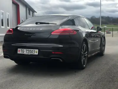 Porsche Panamera 4 3.6 PDK — Berline de prestige, transmission intégrale, 34'640 km seulement — Detail