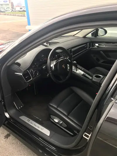 Porsche Panamera 4 3.6 PDK — Berline de prestige, transmission intégrale, 34'640 km seulement — Miniatur 8