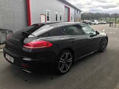 Porsche Panamera 4 3.6 PDK — Berline de prestige, transmission intégrale, 34'640 km seulement — Miniatur 7