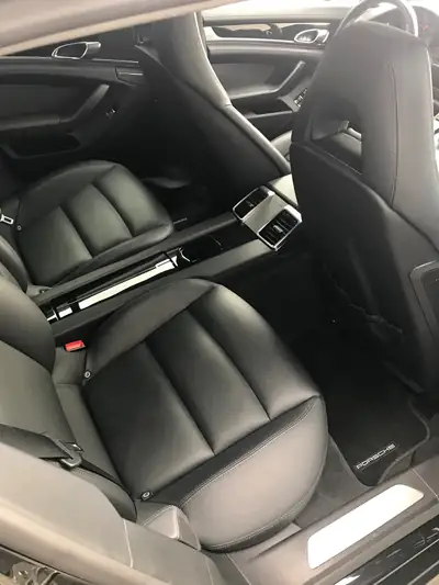 Porsche Panamera 4 3.6 PDK — Berline de prestige, transmission intégrale, 34'640 km seulement — Miniatur 10
